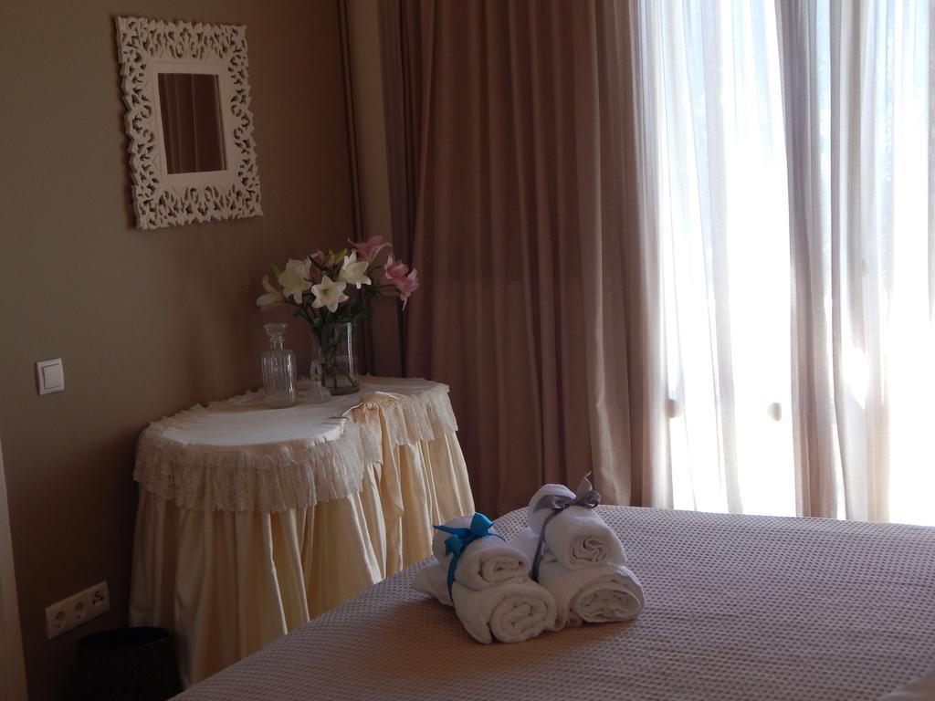 Slow Living Beautiful Villa ราฟีนา ภายนอก รูปภาพ