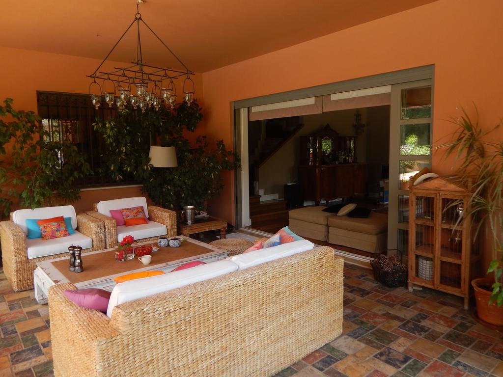 Slow Living Beautiful Villa ราฟีนา ภายนอก รูปภาพ