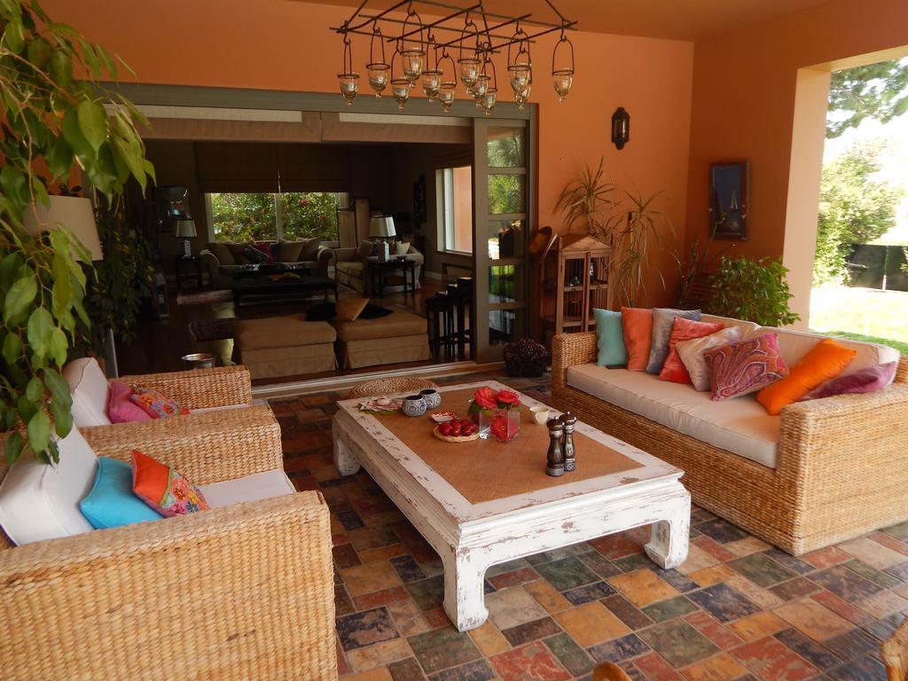 Slow Living Beautiful Villa ราฟีนา ภายนอก รูปภาพ