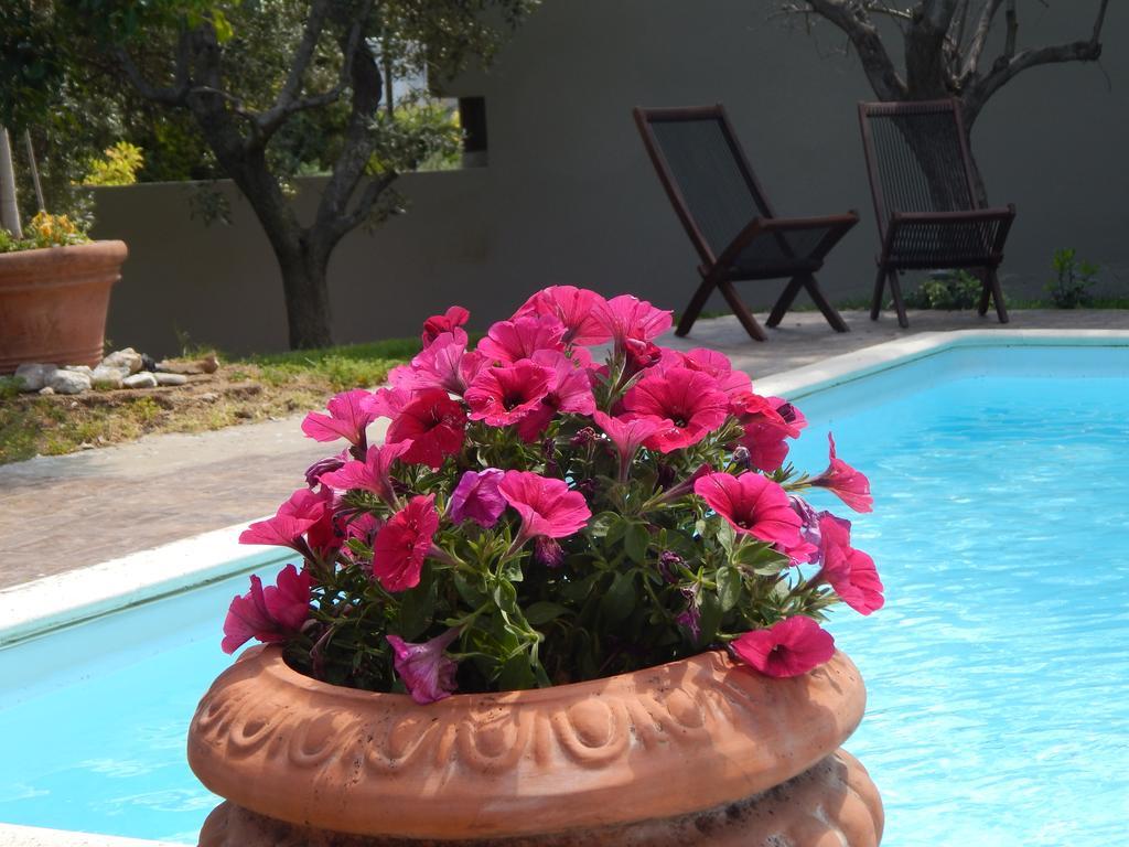 Slow Living Beautiful Villa ราฟีนา ภายนอก รูปภาพ